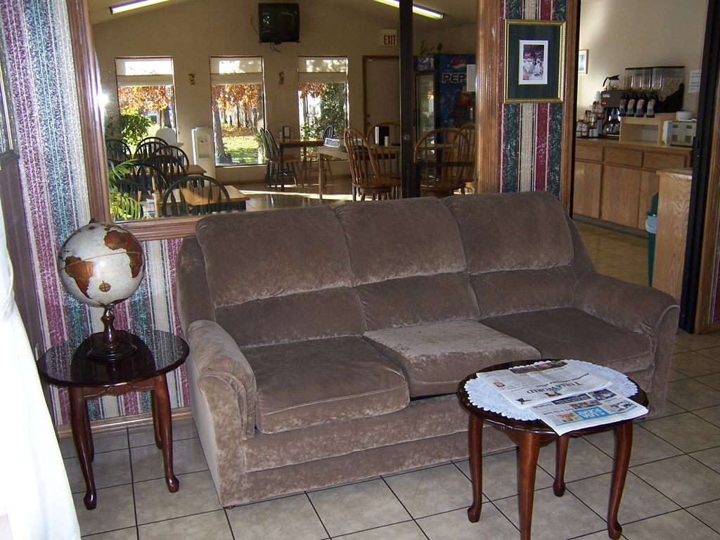 Oak Hill Inn And Suites Tahlequah Interiør billede