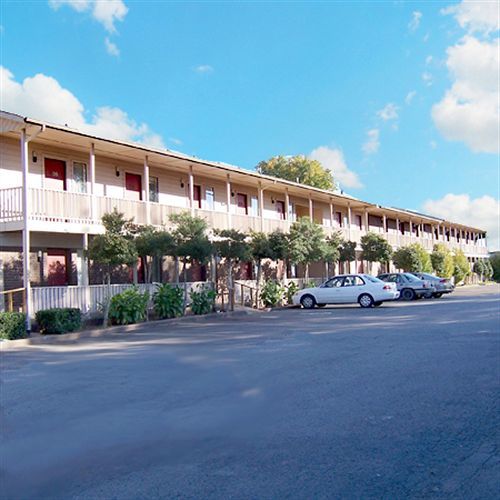 Oak Hill Inn And Suites Tahlequah Eksteriør billede