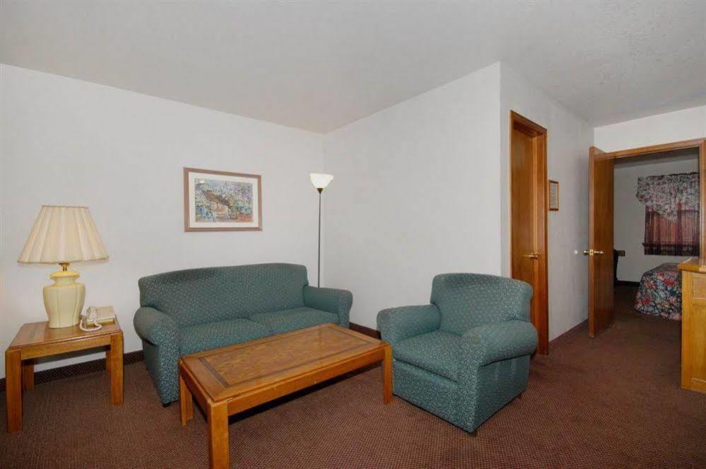 Oak Hill Inn And Suites Tahlequah Eksteriør billede