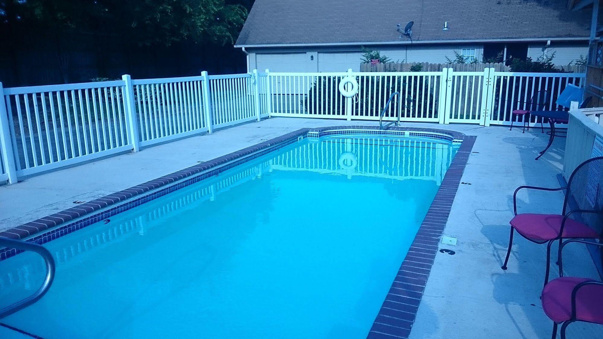 Oak Hill Inn And Suites Tahlequah Eksteriør billede